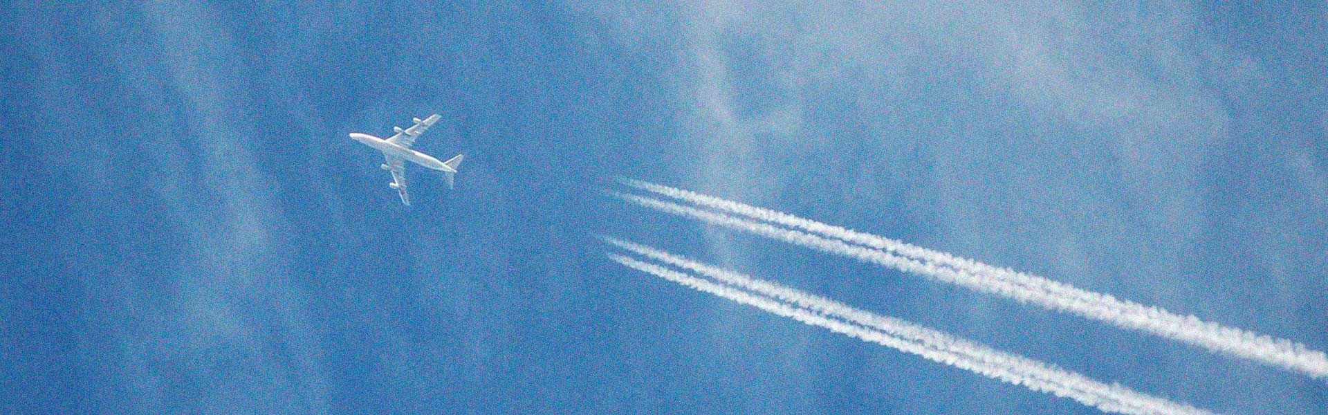 青空と飛行機